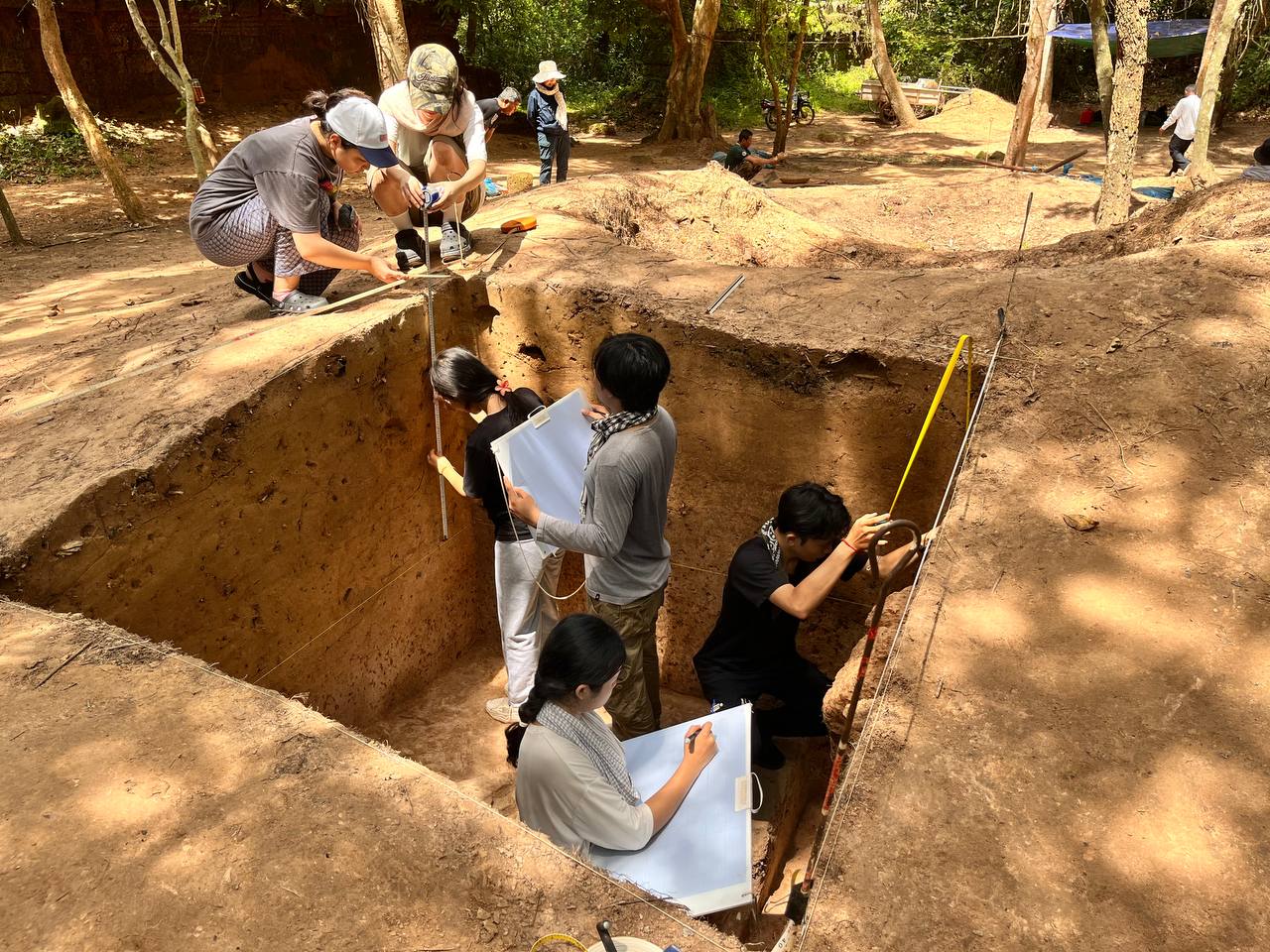 កិច្ចសហការរវាងអាជ្ញាធរជាតិអប្សរា និងសាកលវិទ្យាល័យសូហ្វីយ៉ា ក្នុងការធ្វើកំណាយ ស្រាវជ្រាវបុរាណវិទ្យា នៅប្រាសាទបន្ទាយក្ដី