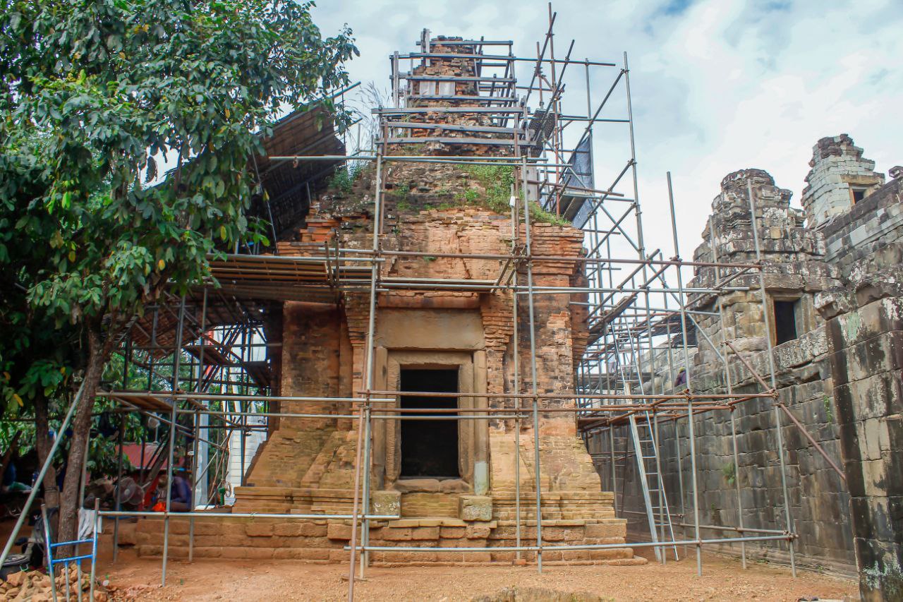 អាជ្ញាធរជាតិអប្សរា បញ្ចប់គម្រោងជួសជុលតួប៉មលេខ១៣នៃប្រាសាទឥដ្ឋ លើភ្នំបាខែង ក្នុងដំណាក់កាលទី១