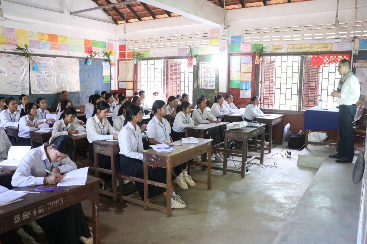 អាជ្ញាធរជាតិអប្សរា បន្តបើកវគ្គបណ្តុះបណ្តាលស្តីពី ការអប់រំបេតិកភណ្ឌដល់សិស្សនៃវិទ្យាល័យ ហ៊ុន សែន ប្រាសាទបាគង